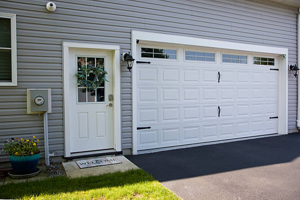 24/7 Emergency Garage Door Panel Replacement experts in Manteo, NC